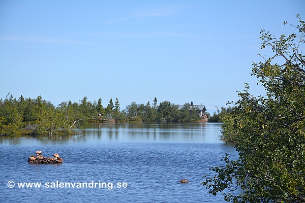 Östra Östfjällstjärnen mot Östfjällsstugan